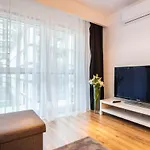 Galeria Rondo Wiatraczna Appartement *