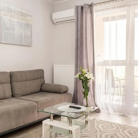 Galeria Rondo Wiatraczna Apartment